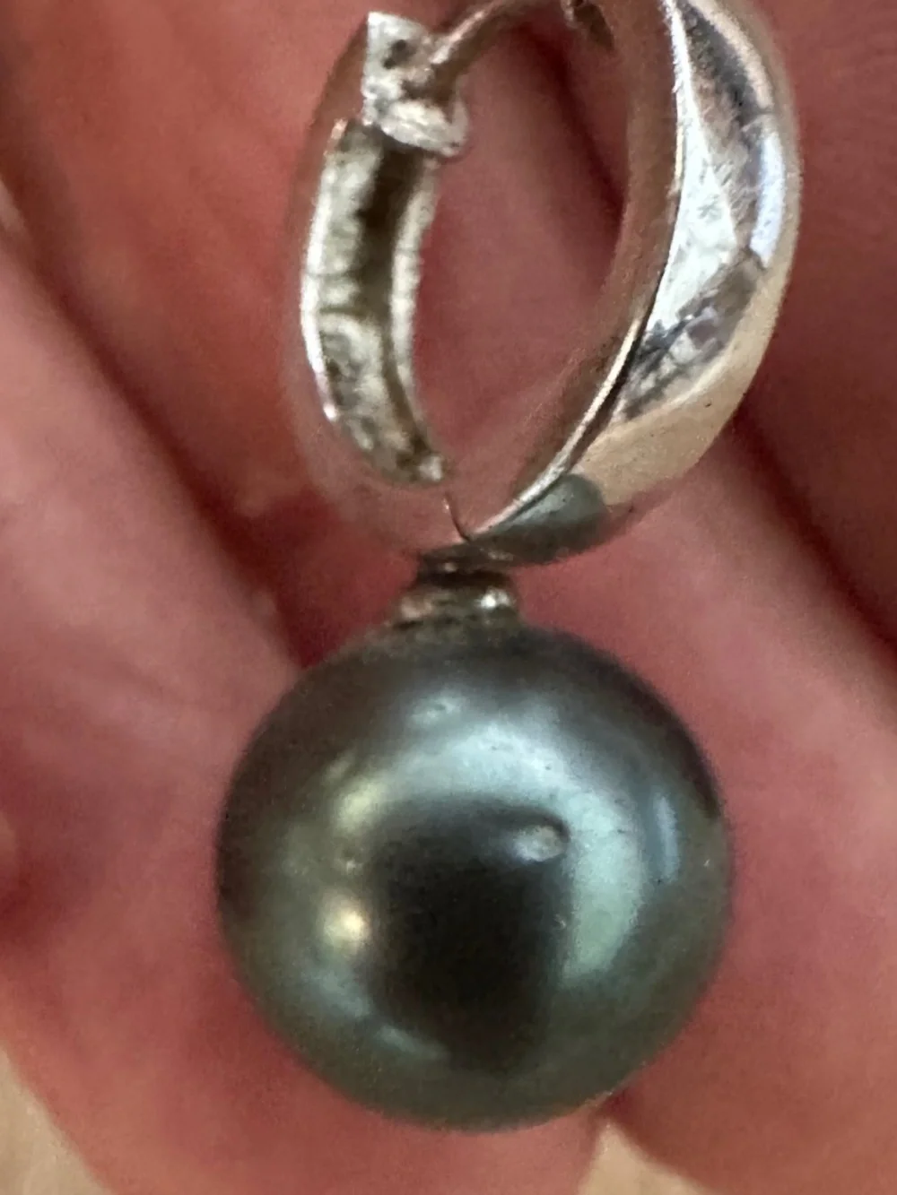 South Sea Tahitian Pearls Earrings